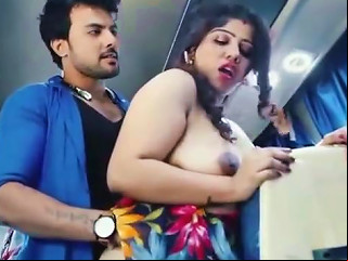Chalti Bus Me Bhabhi Ki Chuday
